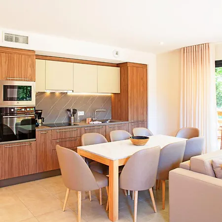 Pierre & Premium Domaine Du Golfe Du Lion 4* Saint-Cyprien