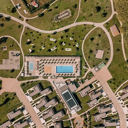 Pierre & Premium Domaine Du Golfe Du Lion 4* סן סיפריאן