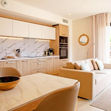 Pierre & Premium Domaine Du Golfe Du Lion Aparthotel 4*